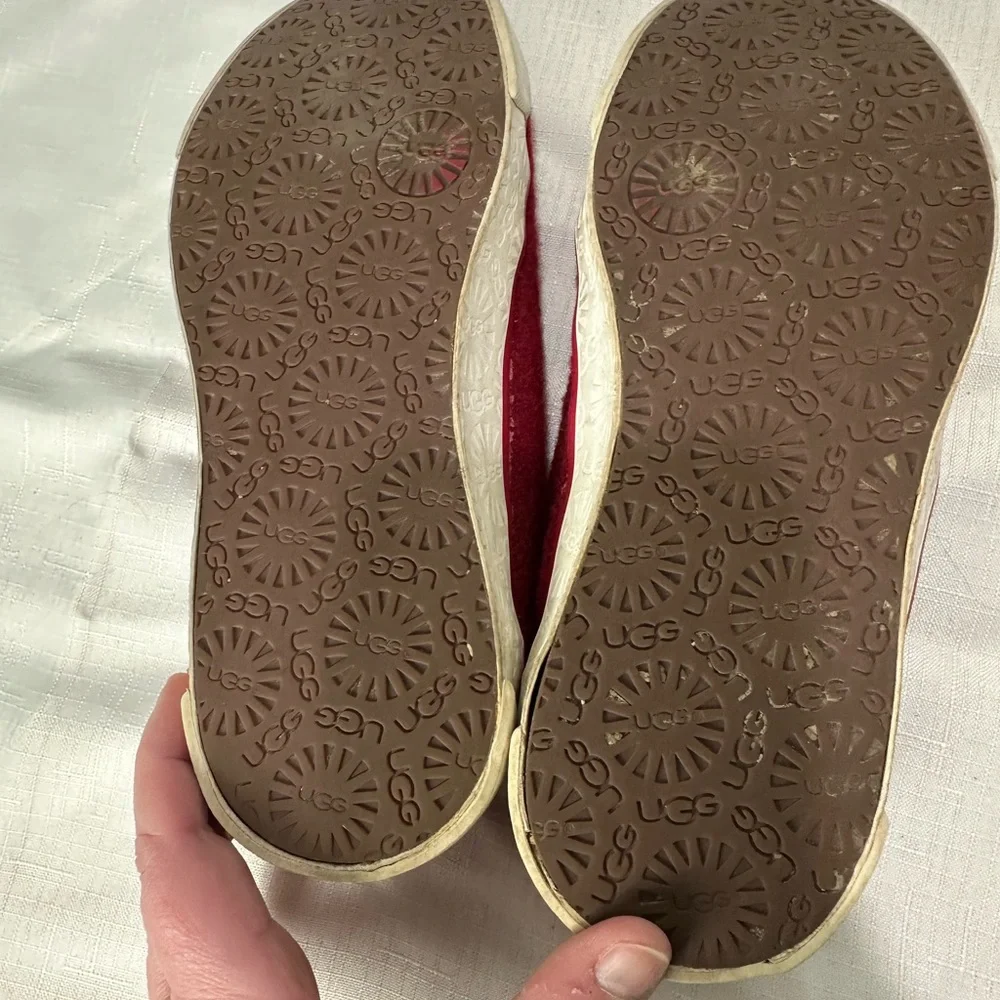 Ugg Evera Red Sneakers Size 7